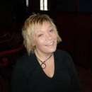 Join Juliane for an Unforgettable Swinging Experience